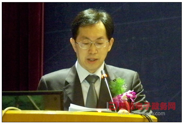 第五屆中國(guó)政府網(wǎng)站國(guó)際化程度測(cè)評(píng)大會(huì)暨智慧城市高峰論壇舉行