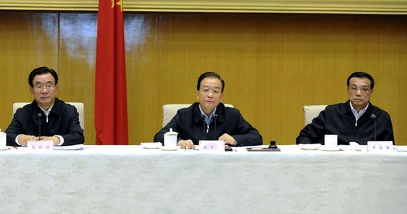 溫家寶：深化行政審批制度改革推動(dòng)政府職能轉(zhuǎn)變