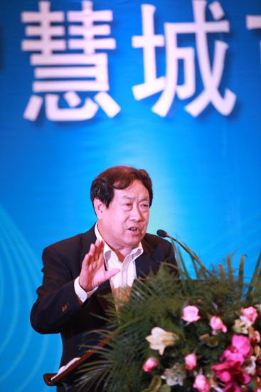 汪玉凱:微博倒逼政府轉(zhuǎn)型