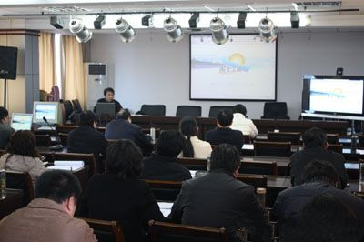 圖為3月6日現(xiàn)場演示黃岡市國土資源局電子政務系統(tǒng)公文流轉(zhuǎn)流程