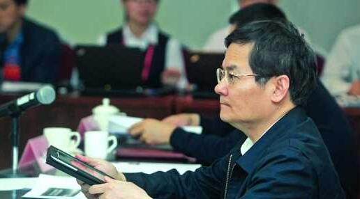 廣東省委常委、常務(wù)副省長徐少華