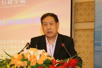 國家信息化專家咨詢委員會委員、國家行政學(xué)院教授 汪玉凱