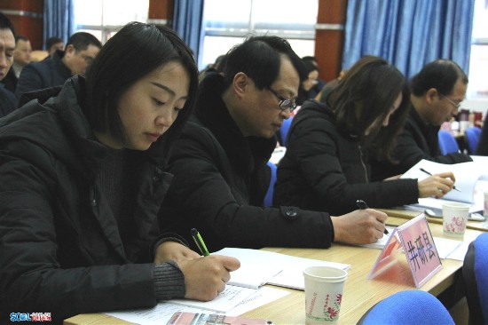 樂(lè)山正式實(shí)施6項(xiàng)政務(wù)服務(wù)區(qū)域性地方標(biāo)準(zhǔn) 樂(lè)山正式實(shí)施6項(xiàng)政務(wù)服務(wù)區(qū)域性地方標(biāo)準(zhǔn)