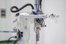 為何建議你選擇艾爾發(fā)注塑機機械手？來看看它有何優(yōu)勢