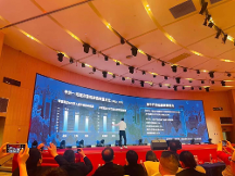 品牌戰(zhàn)略咨詢(xún)泰斗孔繁任與吳曉波同臺(tái)解題企業(yè)發(fā)展之路