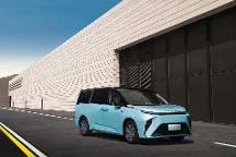 哪些車免購置稅又高質(zhì)？上汽大通 大家MIFA9是現(xiàn)代家庭的不二之選