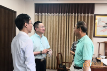 喜爾康稀土養(yǎng)生鏈結(jié)緣書法家劉德昭