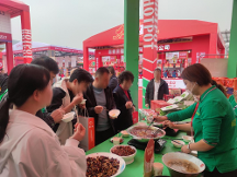 全城沸騰！聚斗招財(cái)羊毛肚亮相重慶火鍋節(jié)