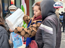 維達(dá)集團(tuán)旗下包大人亮相滬上慈善集市，公益推動(dòng)銀發(fā)經(jīng)濟(jì)深耕